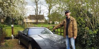 Encuentra un raro Corvette ZR-1 C4 abandonado en una granja durante 20 años Corvette ZR-1 C4 abandonado