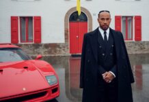 Los coches de calle de Lewis Hamilton Lewis Hamilton con su coche favorito, el Ferrari F40