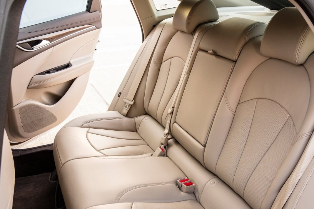 Elemento cancerígeno interior coche