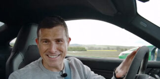 Mat Watson y Mark Webber enfrentan el Porsche 911 Carrera GTS T-Hybrid 2024 contra el 911 GTS 2022