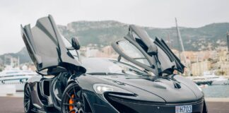 Mika Häkkinen vende su McLaren P1, que podría alcanzar los dos millones de euros McLaren P1 Mika Häkkinen