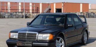 Este Mercedes 190E 2.5-16 Evo II, casi a estrenar, perteneció a un piloto de Fórmula 1 y está en venta Mercedes 190E 2.5-16 Evo II