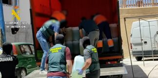La Guardia Civil interviene más de 40.000 litros de combustible destinado a narcolanchas 40.000 litros combustible