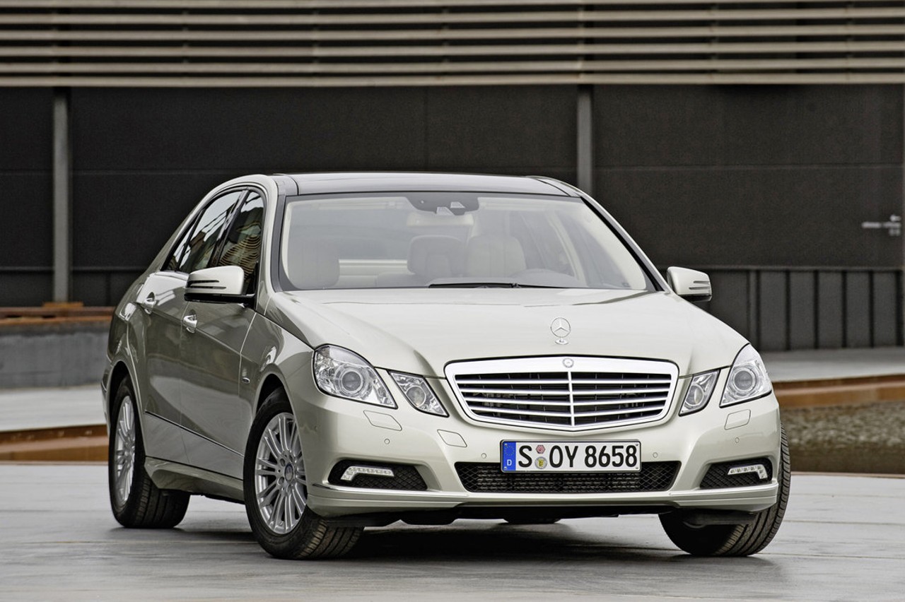 Coches más fiables empleado ITV