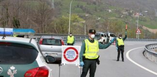 Primera multa a una conocida aplicación por alertar de la presencia de controles policiales Multa aplicación controles policiales