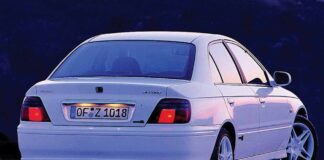 10 coches olvidados de 1990 que deberían estar más reconocidos coches olvidados de 1990