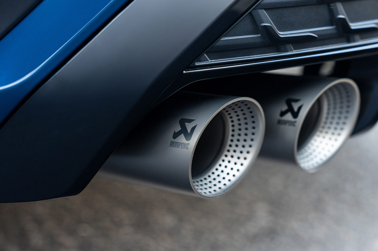 escapes Akrapovic del Audi S3 2024 2.0 TFSI 333 CV