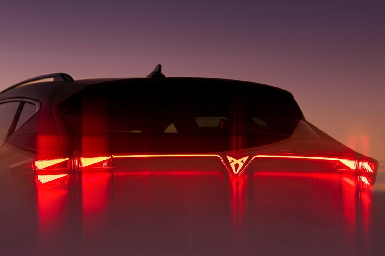 faros-diseño-cupra-triángulos