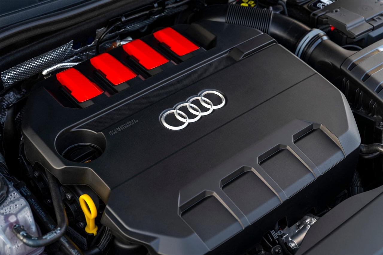 motor del Audi S3 2024 2.0 TFSI 333 CV