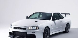 Solo había una forma de mejorar el Nissan Skyline GT-R R34 y Built By Legends lo ha logrado con este restomod nissan skyline gt-r r34 restomod