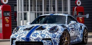 Este Porsche 911 GT3 RS parece un jarrón, pero en realidad es un one-off creado para celebrar una importante efeméride Porsche 911 GT3 RS