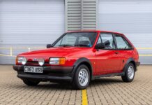 A subasta un Ford Fiesta XR2 de 1986 con solo 20.000 km y como recién salido de fábrica subasta Ford Fiesta XR2