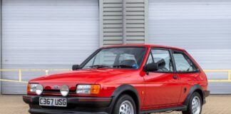 A subasta un Ford Fiesta XR2 de 1986 con solo 20.000 km y como recién salido de fábrica subasta Ford Fiesta XR2