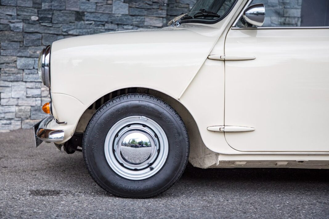 subasta-mini-1969-matricula-antigua-madrid