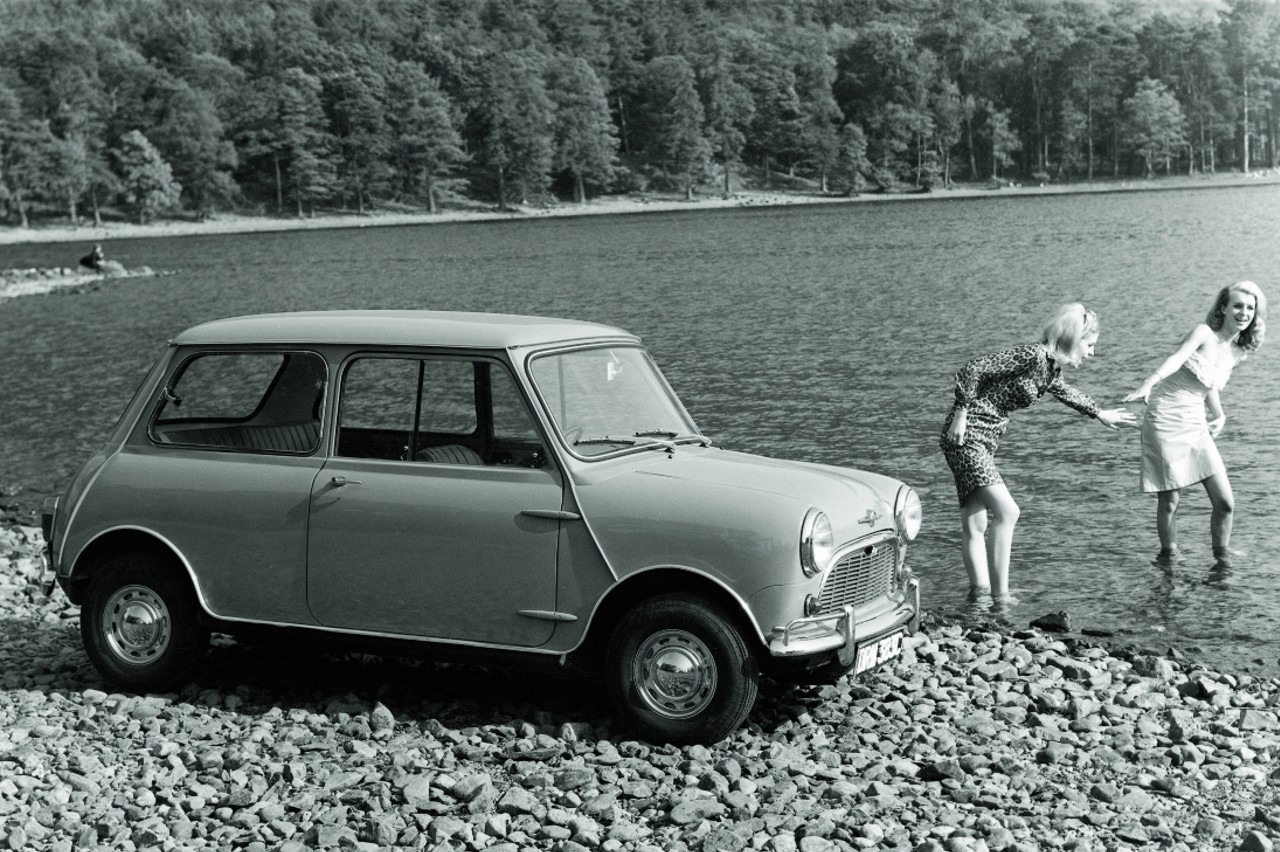 subasta-mini-1969-matricula-antigua-madrid