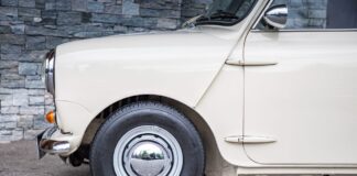 A subasta un Mini de 1969 con una de las matrículas más antiguas de Madrid subasta-mini-1969-matricula-antigua-madrid