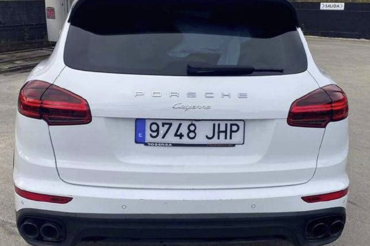 Porsche Cayenne Platinum Edition