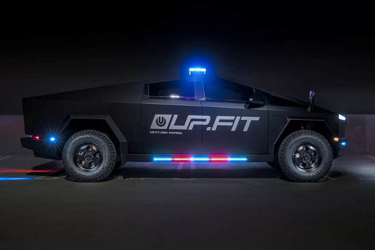Tesla Cybertruck policía