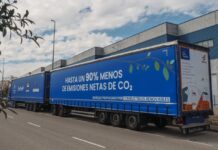 La DGT da luz verde al Dúo-Tráiler, un camión de hasta 32 metros y 70 toneladas que “supone una limitación para su circulación” Dúo-Tráiler