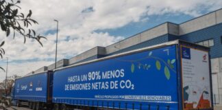 La DGT da luz verde al Dúo-Tráiler, un camión de hasta 32 metros y 70 toneladas que “supone una limitación para su circulación” Dúo-Tráiler