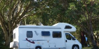 Condenado un hombre que compró una autocaravana a pagar 20.000 euros por hacer una campaña de desprestigio al vendedor hombre-autocaravana-pagar-20000-euros-vendedor