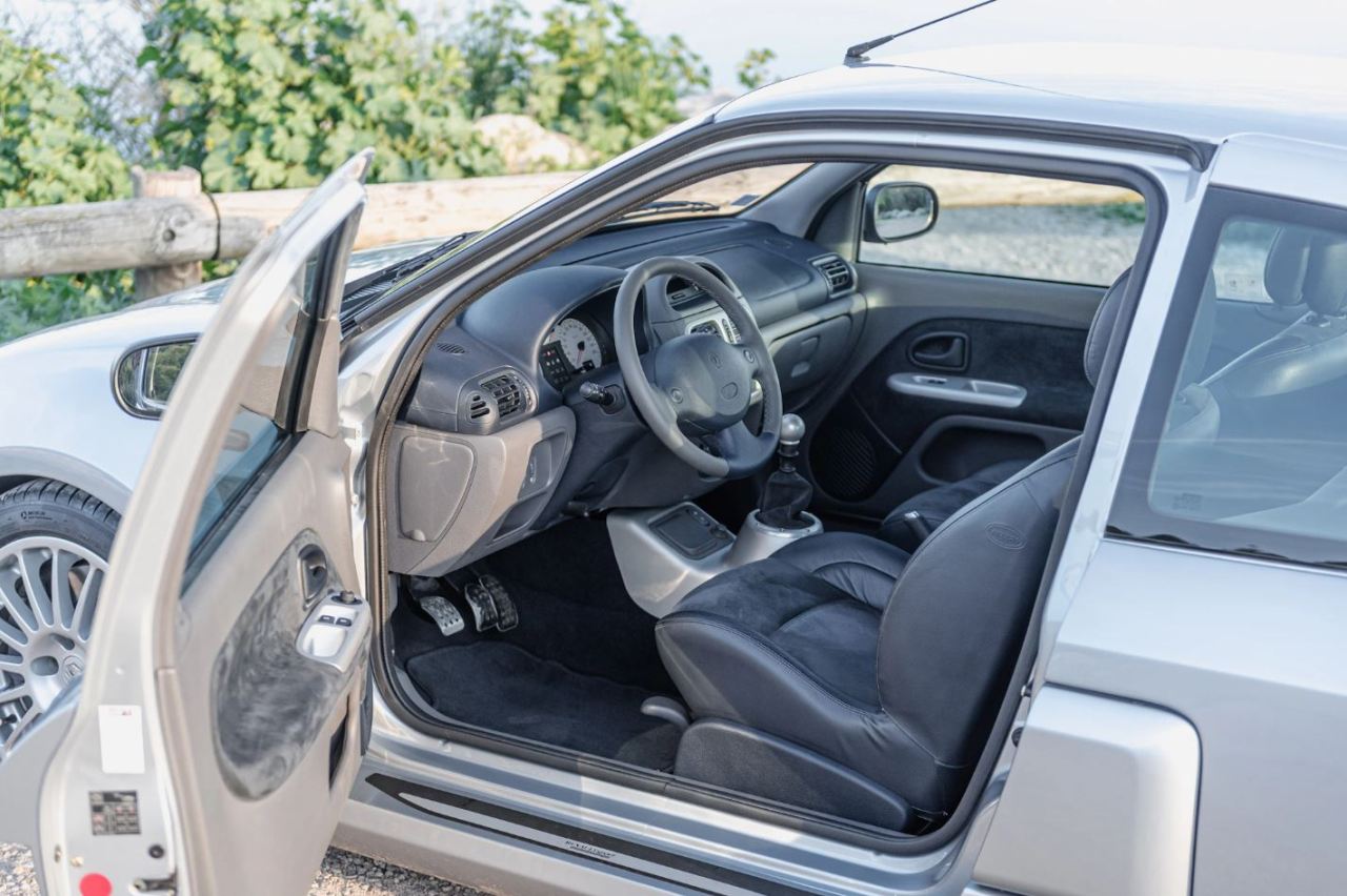 subasta renault clio v6 2002