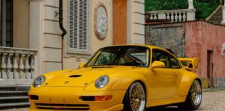 A la venta un ultrarraro Porsche 993 GT2R Rennsport de 1995 con solo 48 kilómetros venta porsche 993 gt2r rennsport 1995