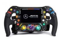 El volante oficial de Sim Racing del equipo Mercedes de F1 cuesta más que un CLK del 2001 volante oficial Sim Racing equipo Mercedes F1