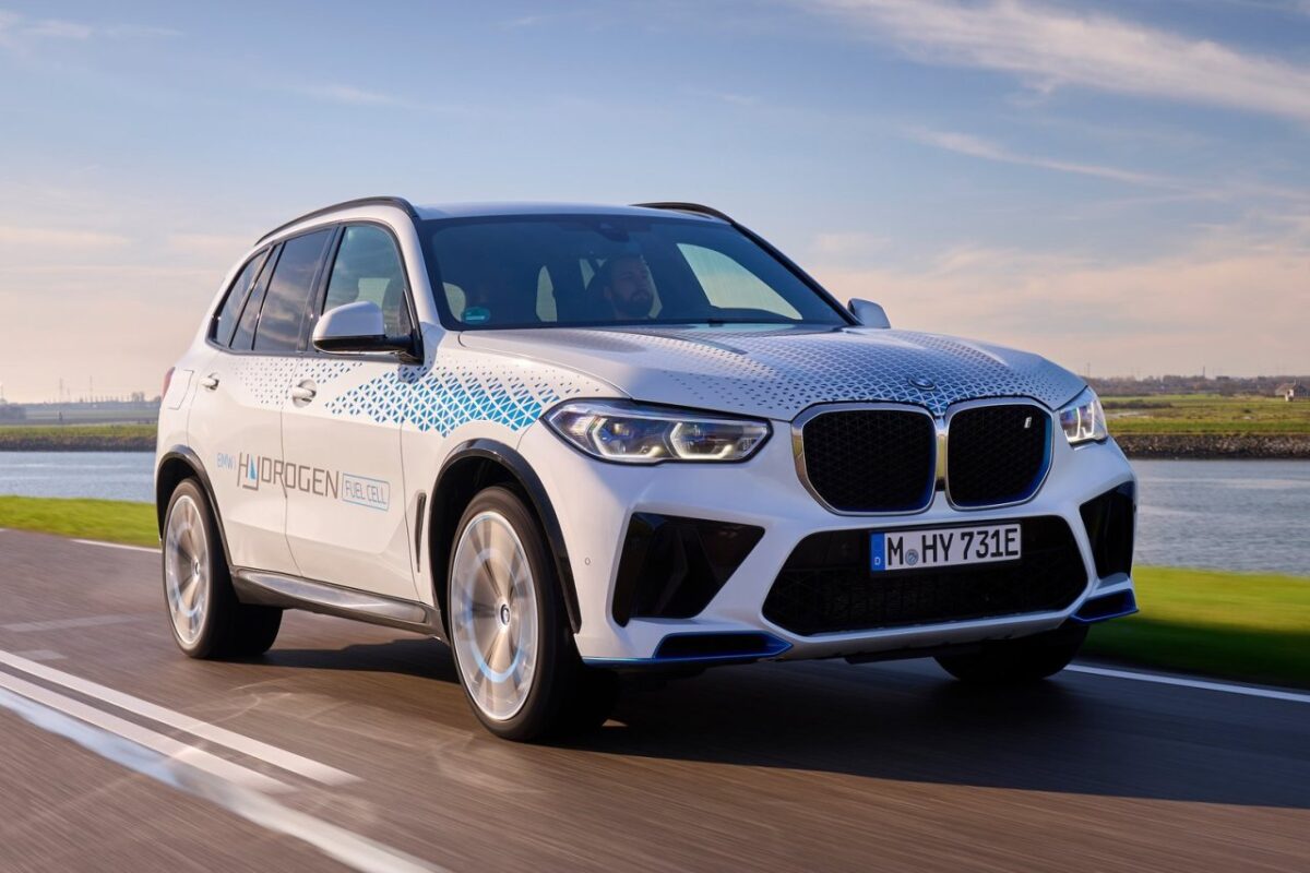 BMW y Toyota siguen apostando por el hidrógeno, como pone de manifiesto ...