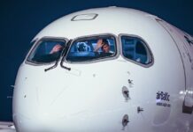 En qué se diferencia el parabrisas de un coche al de un avión diferencia-parabrisas-coche-avion