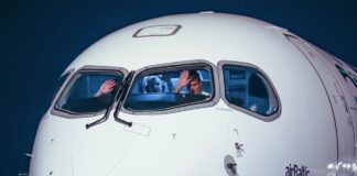 En qué se diferencia el parabrisas de un coche al de un avión diferencia-parabrisas-coche-avion