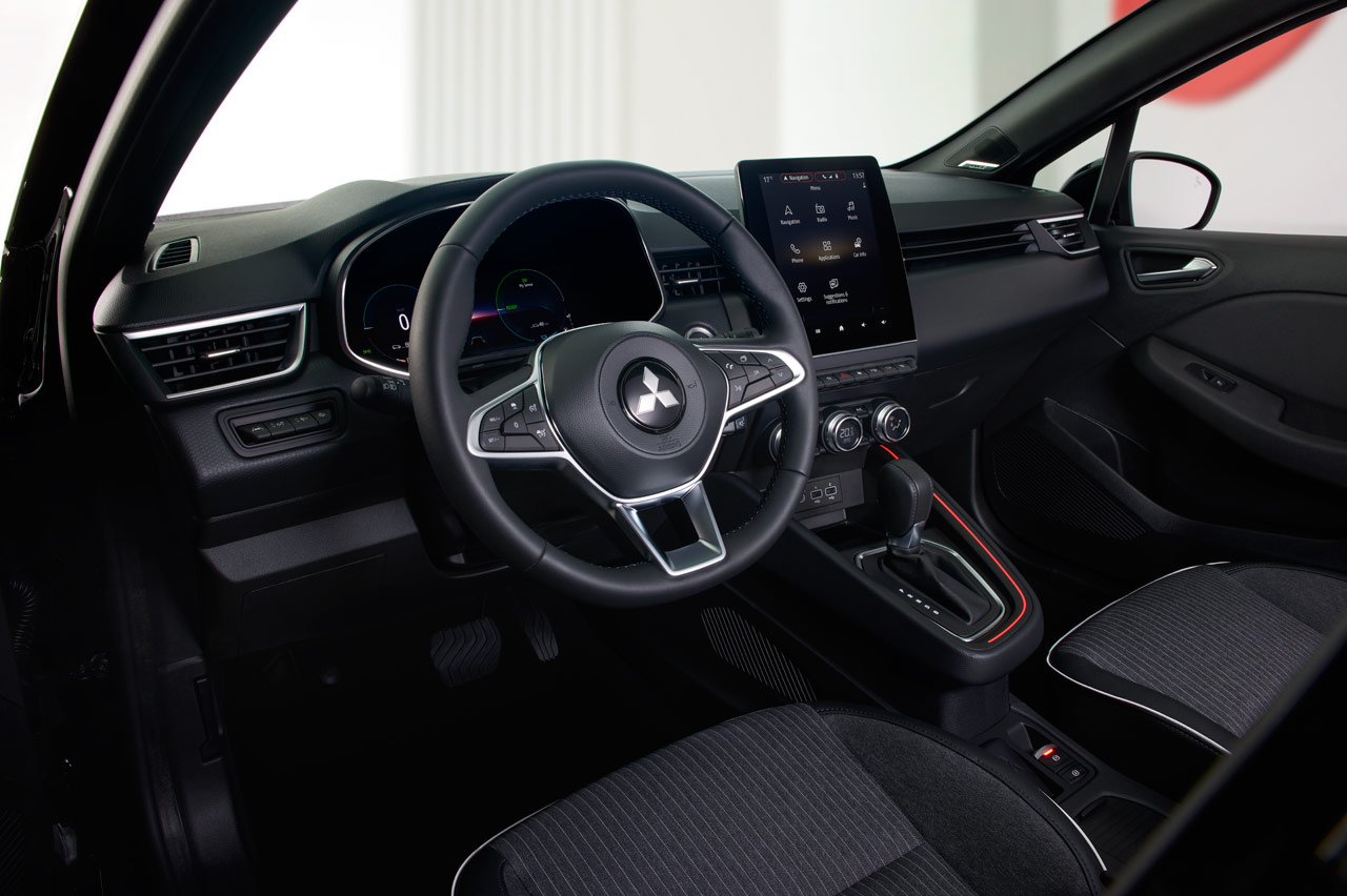 Interior del Mitsubishi Colt 160 HEV