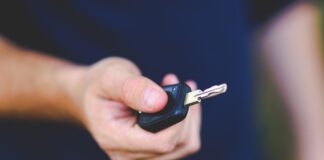 La función oculta de la llave de tu coche con la que podrás eliminar el calor del interior rápidamente llave-coche