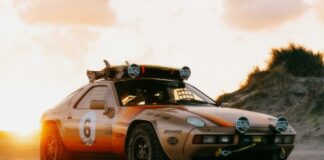 Porsche 928 Surfari, el deportivo que hace surf unas llantas originales Porsche con neumáticos todoterreno