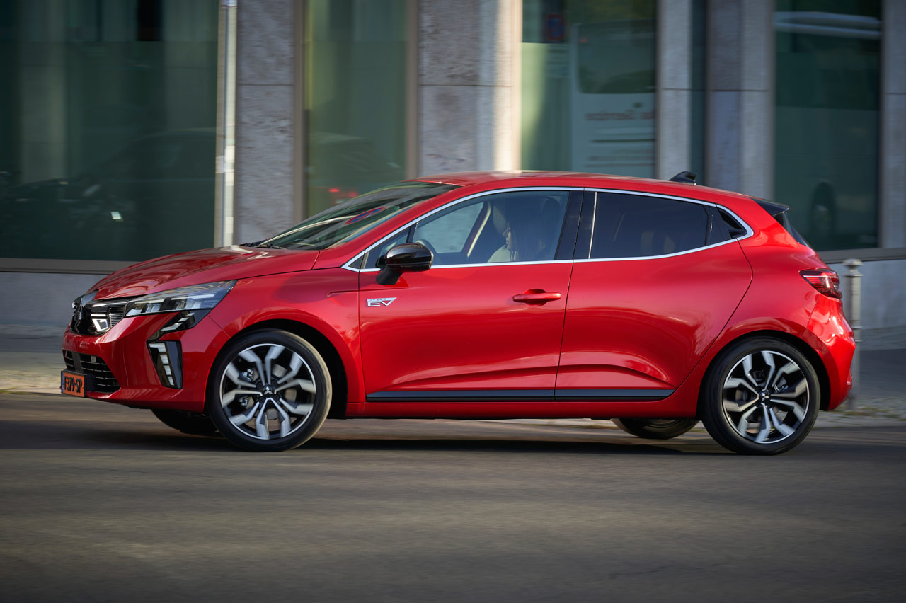Prueba del Mitsubishi Colt 160 HEV híbrido