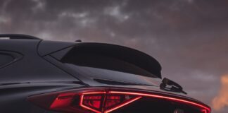No es el más nuevo, pero por 31.569 euros tienes un SUV coupé que funciona a las mil maravillas y con una imagen deportiva que sigue enamorando cupra-formentor