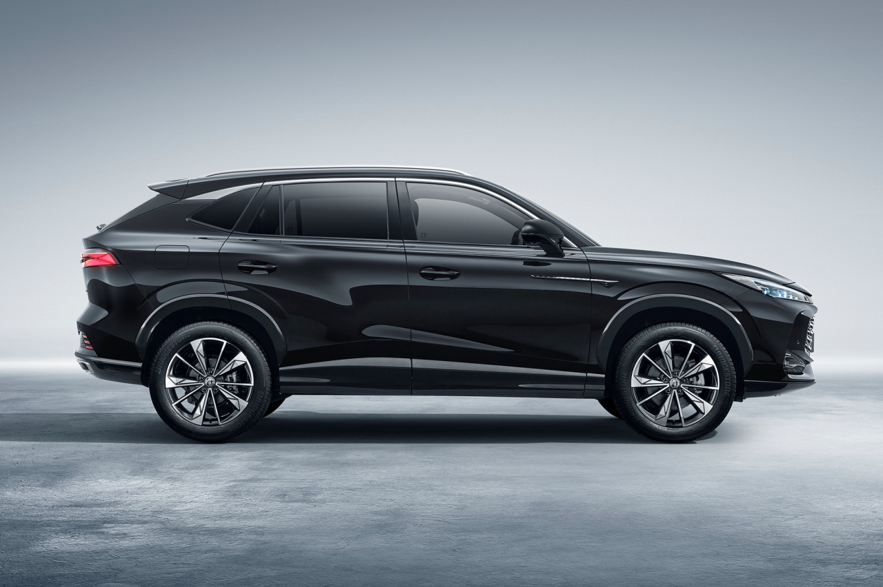 mg-hs-hybrid-plug-in-2024