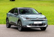 Citroën C4 y C4 X 2025, actualización con nueva imagen y más confort a bordo para el coche fabricado en España citroen-c4-c4-x-2025