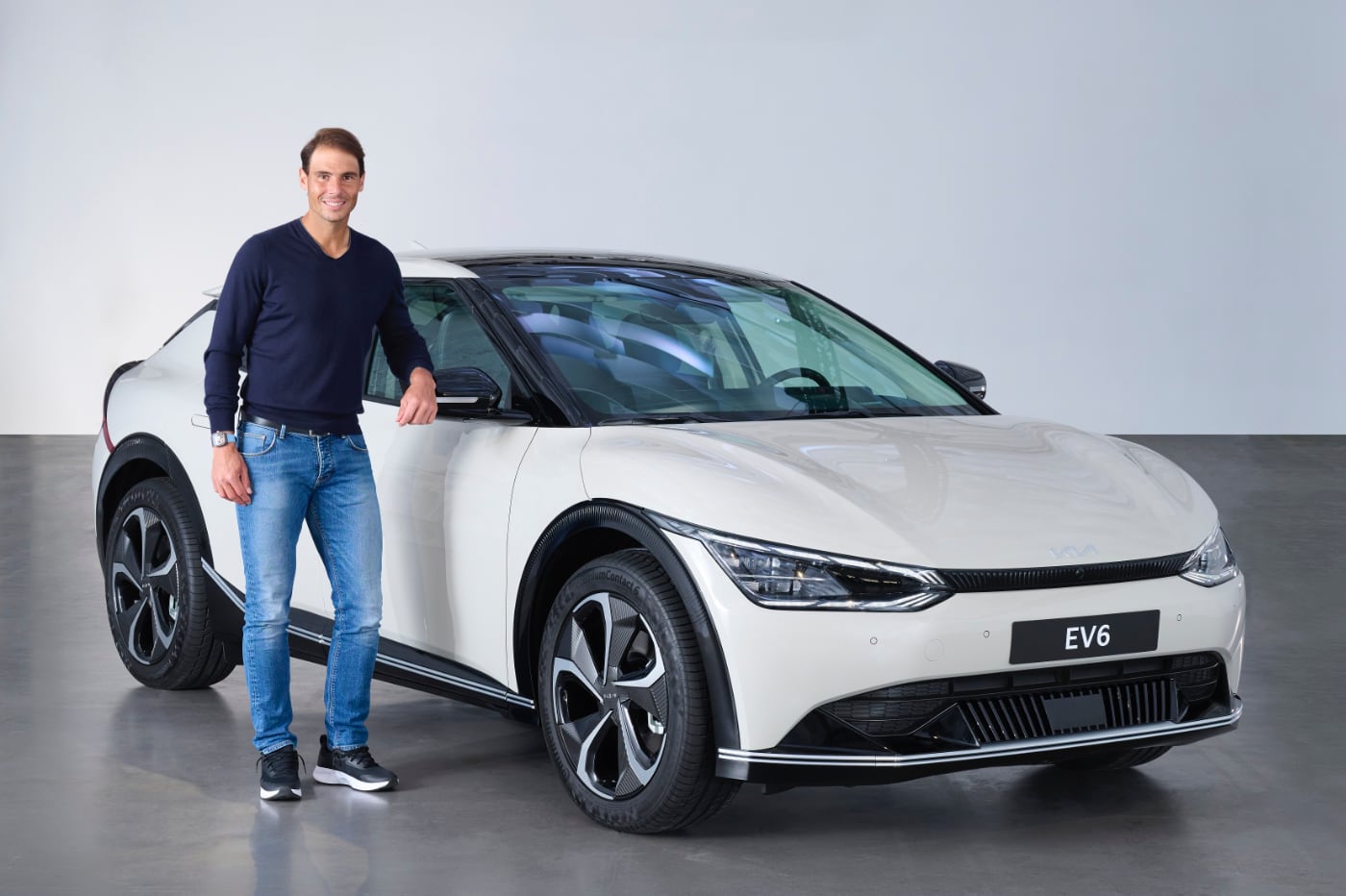 Entre los coches de Rafa Nadal está el KIA EV6