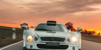 Este Mercedes CLK GTR AMG, uno de los 20 fabricados, está en venta venta-mercedes-clk-gtr-amg