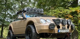 El coche más peculiar que verás hoy: un Mercedes Frankenstein mitad CL600 y ML55 AMG Mercedes Frankenstein