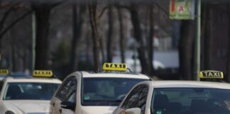 Mercedes no homologará sus coches para ser taxis en Alemania mercedes-no-taxi-alemania