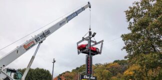 Este Viper lleva 28 años en el cartel de un concesionario y ha vuelto a pisar el suelo viper-28-anos-cartel