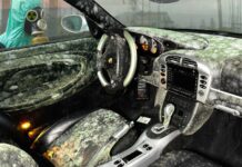 Un experto español rescata un Porsche 911 Turbo S que llevaba 9 años abandonado con el interior lleno de moho: "El olor es superdesagradable" Porsche 911 Turbo S que llevaba 9 años abandonado con el interior lleno de moho