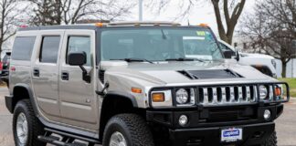 A subasta un impoluto Hummer H2 de 2004 a 'estrenar' ¡con solo 209 kilómetros!