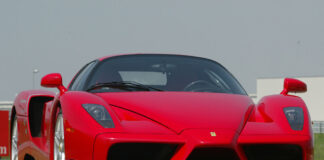 Su belleza lo trasciende todo, pero este detalle hace que el Ferrari Enzo no sea tan perfecto como pensamos Ferrari Enzo 2002
