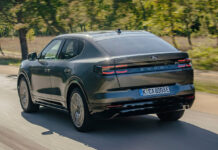 PRUEBA: Ford Capri Premium Rango Extendido RWD 77 kWh Ford Capri movimiento trasera