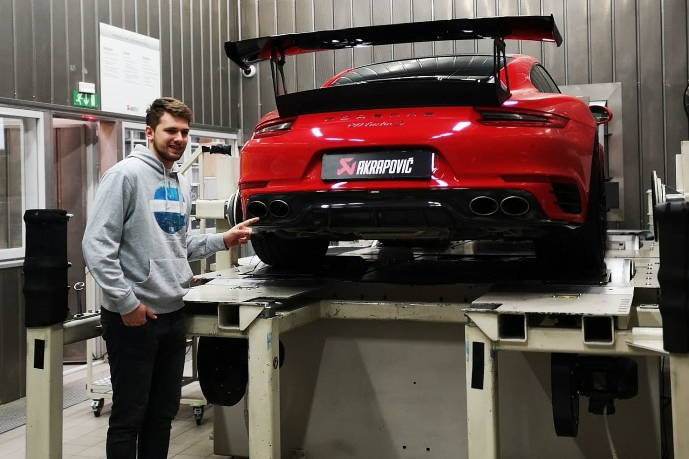 Los coches de Luka Doncic