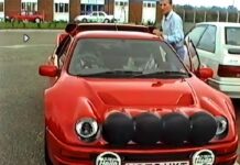 VÍDEO: así era la entrega en 1990 de un Ford RS200 Rojo Ferrari único a su 'caprichoso' propietario