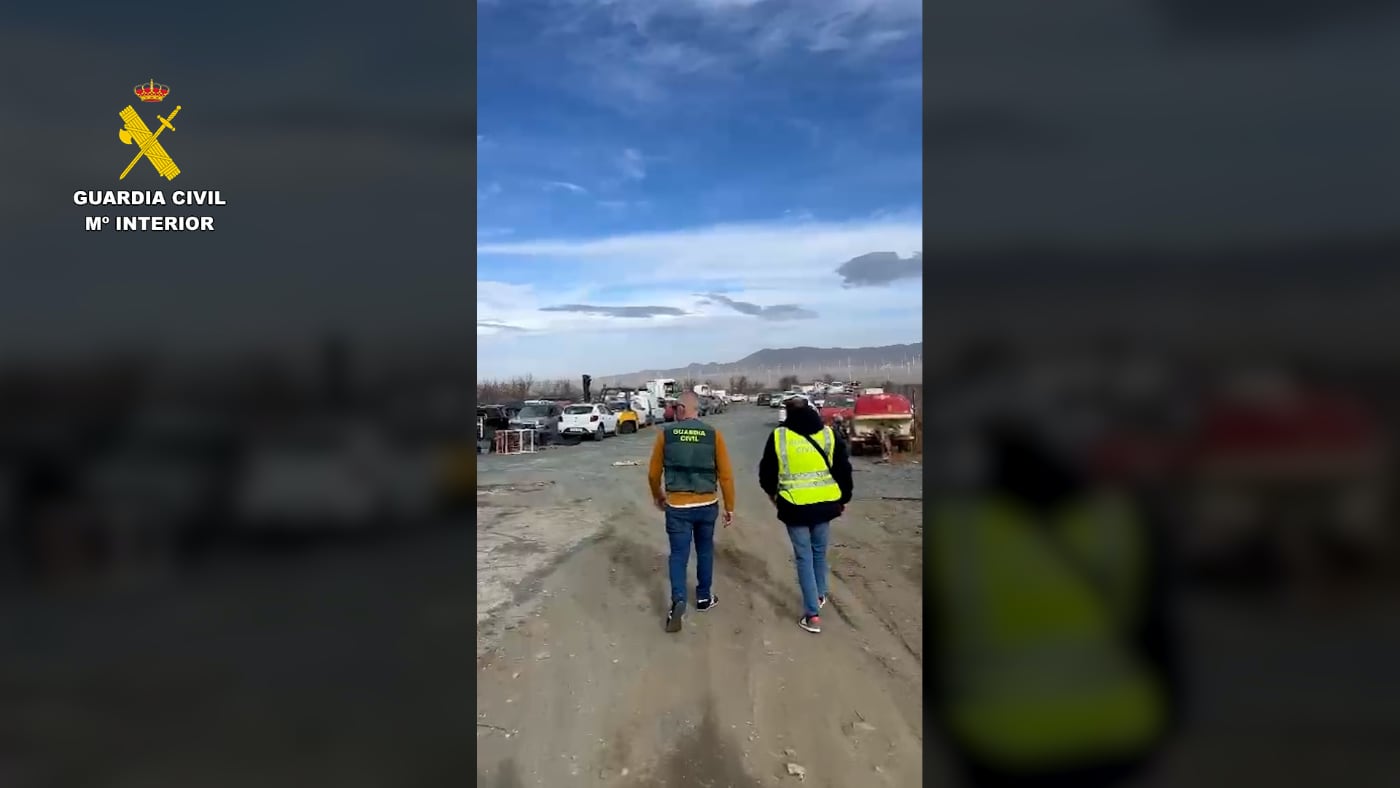 Guardia Civil en el desguace en la operación 'Dark Soul'